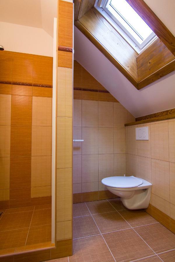 Apartment Rokys โรกีนีซ นัด ยีเซอโร ภายนอก รูปภาพ